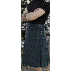 SCARLET DARKNESS Scottish Tartan Black Watch Plaid Kilt Small Alt Punk Grunge